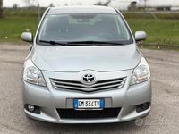 Usata Toyota Verso 126 CV (92 kW) 2012 Grigio Monovolume