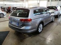 Usata VW Passat 240 CV (176 kW) 2018 Station wagon