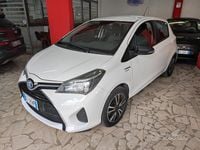 Usata Toyota Yaris Hybrid Style 75 CV (55 kW) 2015 Bianco Berlina