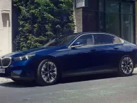 Nuova BMW 530e 299 CV (219 kW) 2026 Argento Berlina