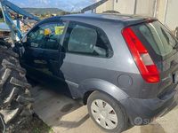 Usata Ford Fiesta 68 CV (50 kW) 2003 Blu Utilitaria
