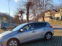 Usata Toyota Auris Hybrid Active 99 CV (72 kW) 2014 Berlina