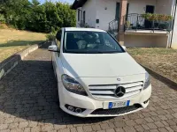 Usata Mercedes B180 109 CV (80 kW) 2013 Bianco Utilitaria