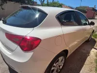 Usata Alfa Romeo Giulietta Progression 120 CV (88 kW) 2013 Bianco Utilitaria