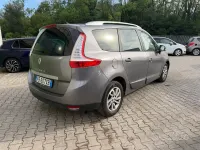Usata Renault Scénic 110 CV (80 kW) 2016 Marrone Monovolume