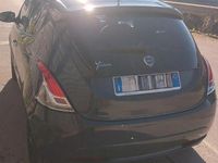 Usata Lancia Ypsilon 69 CV (50 kW) 2016 Grigio Utilitaria