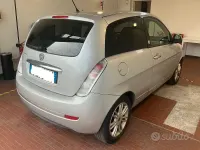 Usata Lancia Ypsilon 77 CV (56 kW) 2010 Grigio Utilitaria