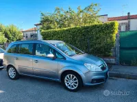 Usata Opel Zafira 140 CV (102 kW) 2006 Bluazzurro Monovolume