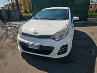 Usata Kia Rio City 81 CV (59 kW) 2015 Bianco Berlina