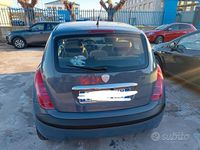 Usata Lancia Ypsilon 69 CV (50 kW) 2007 Grigio Utilitaria
