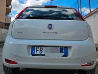 Usata Fiat Punto Street 69 CV (50 kW) 2015 Bianco Utilitaria
