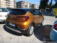 Usata Renault Captur Intens 101 CV (74 kW) 2022 Giallo SUV