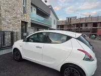 Usata Lancia Ypsilon Gold 69 CV (50 kW) 2018 Bianco Utilitaria