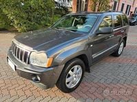 Usata Jeep Grand Cherokee Overland 218 CV (160 kW) 2006 Grigio SUV