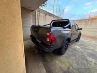 Usata Toyota HiLux 204 CV (150 kW) 2021 Marrone Pick-up