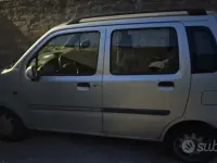 Usata Opel Agila 58 CV (42 kW) 2000 Grigio Monovolume