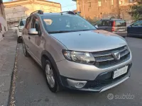 Usata Dacia Sandero Stepway 90 CV (66 kW) 2015 Grigio SUV