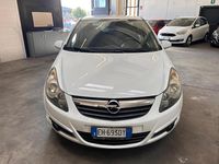 Usata Opel Corsa 75 CV (55 kW) 2011 Bianco Utilitaria