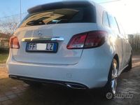 Usata Mercedes B180 116 CV (85 kW) 2016 Bianco Monovolume