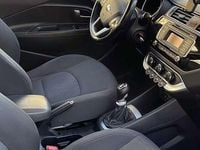 Usata Kia Rio Active 75 CV (55 kW) 2015 Berlina