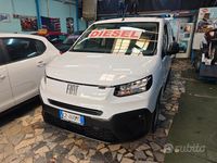 Usata Fiat Doblò 101 CV (74 kW) 2025 Bianco Monovolume