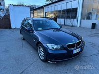 Usata BMW 318 122 CV (89 kW) 2006 Blu Station wagon