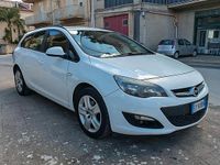 Usata Opel Astra 82 CV (60 kW) 2014 Bianco Station wagon