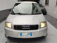 Usata Audi A2 Ambiente 75 CV (55 kW) 2001 Argento Utilitaria