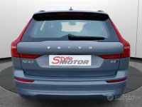 Usata Volvo XC60 Momentum 197 CV (144 kW) 2022 Grigio SUV
