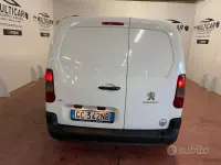 Usata Peugeot Partner S 102 CV (75 kW) 2020 Bianco Monovolume