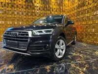 Usata Audi Q5 Business 190 CV (139 kW) 2019 Blu/azzurro SUV