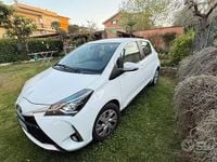 Usata Toyota Yaris 69 CV (50 kW) 2017 Bianco Berlina