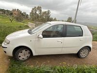 Usata Fiat Punto 69 CV (50 kW) 2007 Bianco Utilitaria
