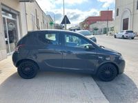 usata Lancia Ypsilon 1.3 MJT 16V 95 CV 5 porte S&S Silver