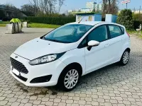 Usata Ford Fiesta 75 CV (55 kW) 2015 Bianco Utilitaria