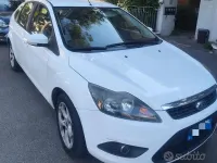 Usata Ford Focus 115 CV (84 kW) 2010 Bianco Berlina