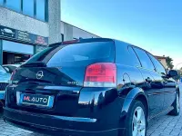 Usata Opel Signum Cosmo 120 CV (88 kW) 2007 Nero Utilitaria