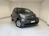 Begagnad Toyota iQ Lounge 68 HK (50 kW) 2014 Svart Halvkombi