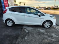 Usata Ford Fiesta Titanium 95 CV (69 kW) 2011 Bianco Berlina