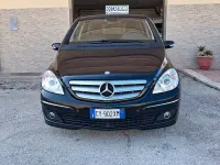 Usata Mercedes B200 109 CV (80 kW) 2007 Nero Monovolume