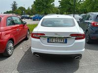 Usata Jaguar XF 240 CV (176 kW) 2011 Bianco Berlina