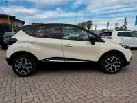 Usata Renault Captur Initiale Paris 90 CV (66 kW) 2019 Giallo SUV