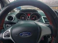 Usata Ford Fiesta Titanium 90 CV (66 kW) 2009 Grigio Berlina