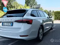 Usata Skoda Octavia Executive 116 CV (85 kW) 2022 Bianco Station wagon