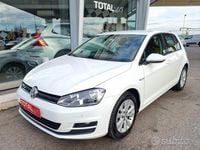 Usata VW Golf VII 110 CV (80 kW) 2017 Bianco pastello Berlina