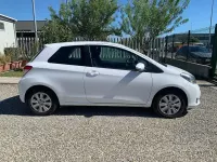 Usata Toyota Yaris Active 69 CV (50 kW) 2013 Bianco Utilitaria
