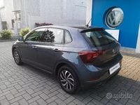 Usata VW Polo Life 95 CV (69 kW) 2023 Grigio Utilitaria