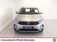 Usado VW T-Roc Life 150 CV (110 kW) 2024 Gris SUV