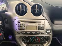 Usata Ford Ka Collection 69 CV (50 kW) 2004 Azzurro Utilitaria