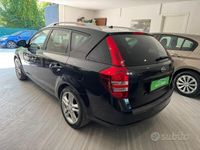 Usata Kia Ceed 115 CV (84 kW) 2008 Nero Utilitaria